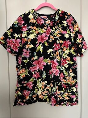 Floral Print Scrub Top